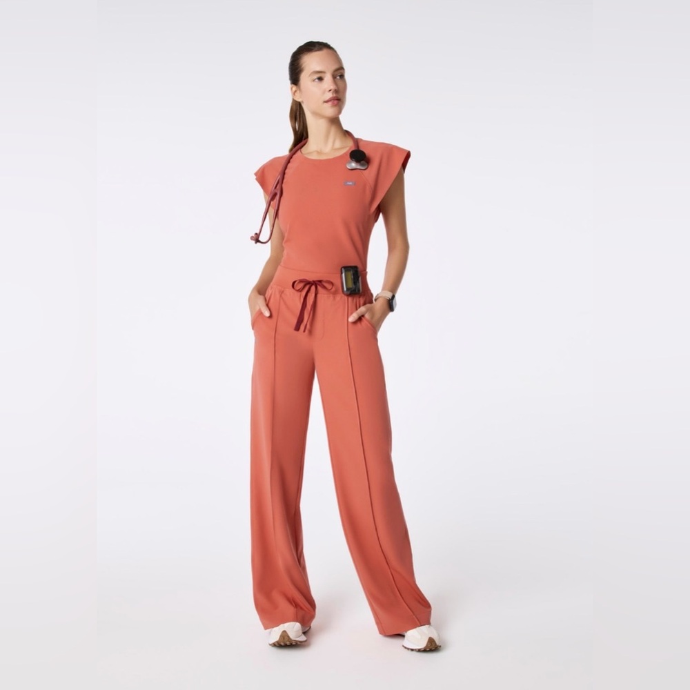 Figs Women's Spiced Cider wide leg scrub pants